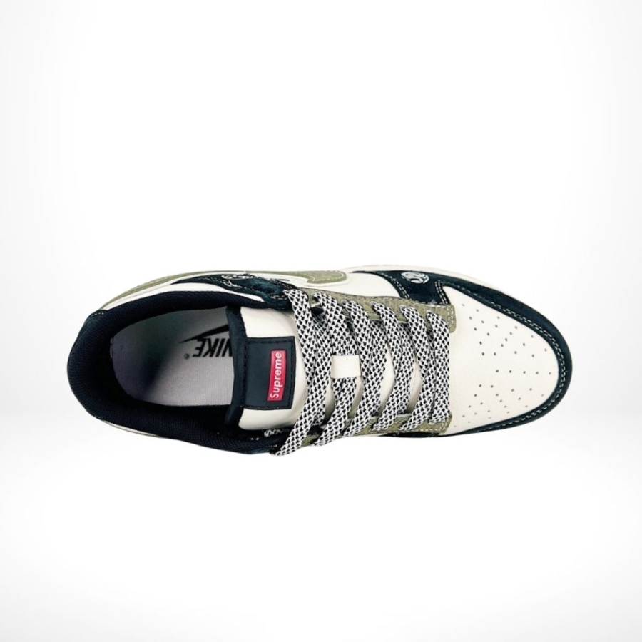 Top-down view of the Nike SB Dunk Low