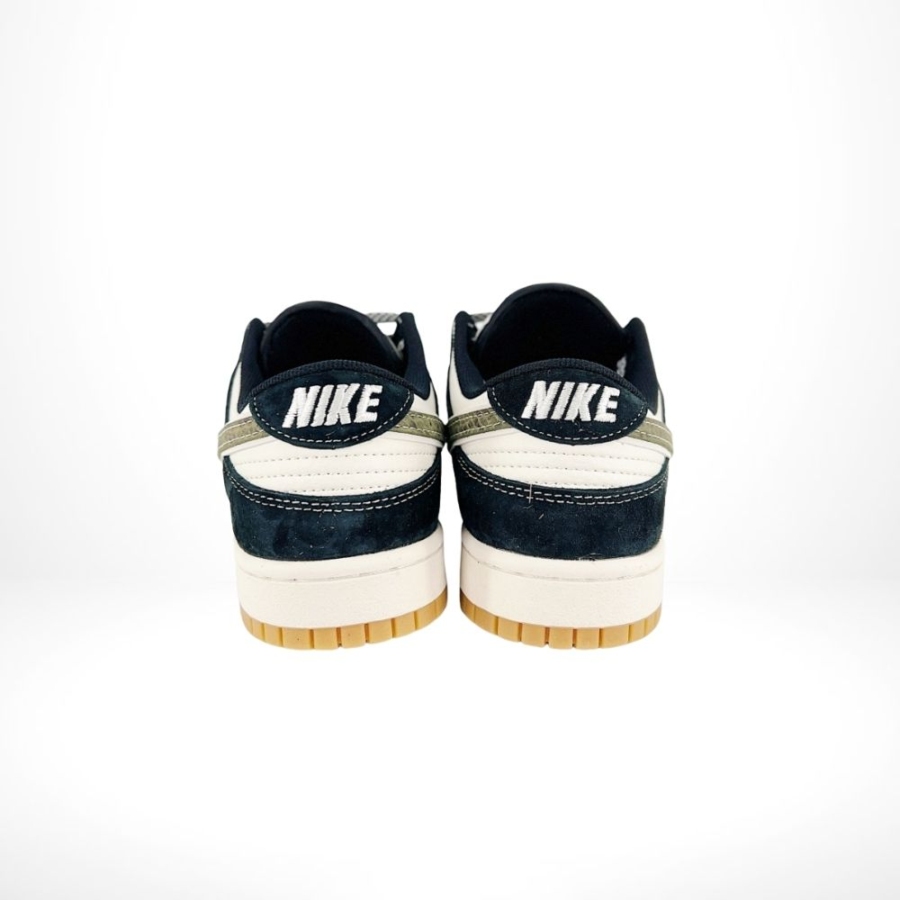 Rear view of the Nike SB Dunk Low