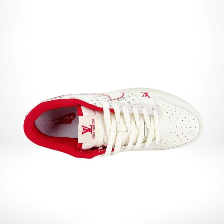 Top-down view of the Nike SB Dunk Low