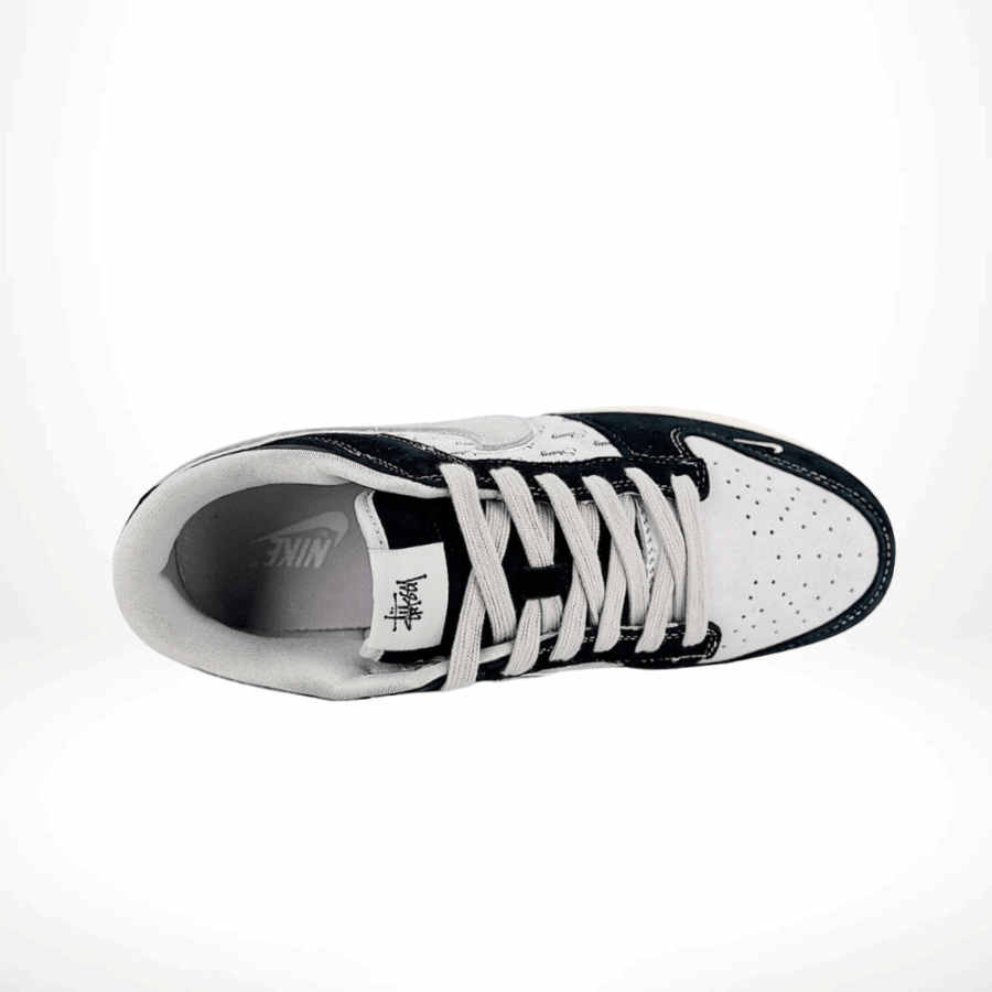 Top-down view of the Nike SB Dunk Low