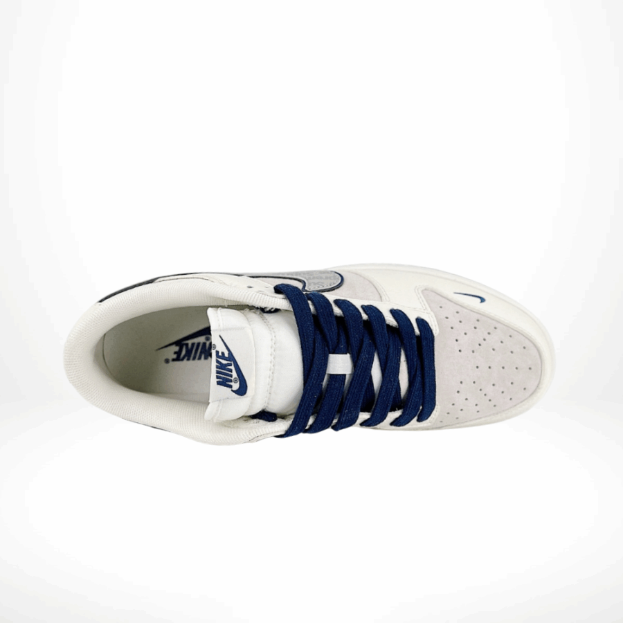 Top-down view of the Nike SB Dunk Low
