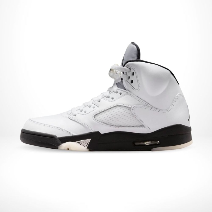 Medial side view of the Air Jordan 5