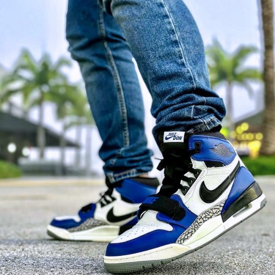 On-foot of the Air Jordan Legacy 312