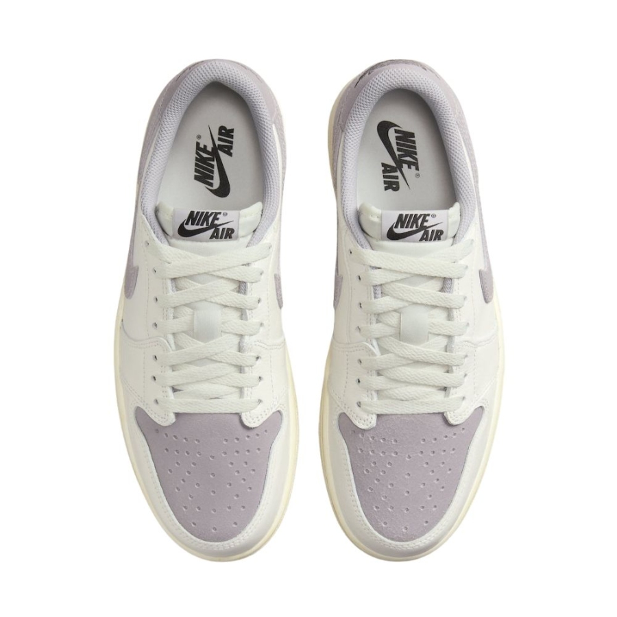 Top-down view of the Air Jordan 1