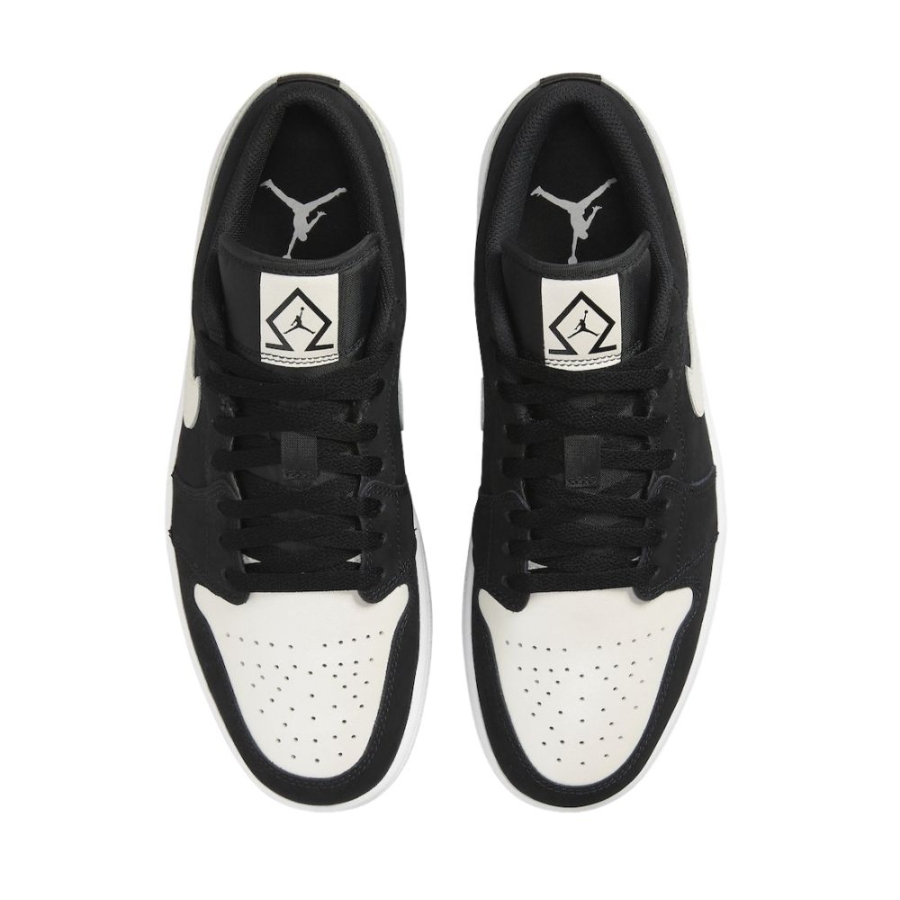 Top-down view of the Air Jordan 1