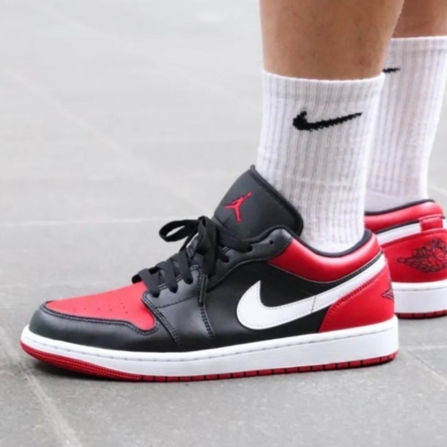 Real lifestyle image of Air Jordan 1