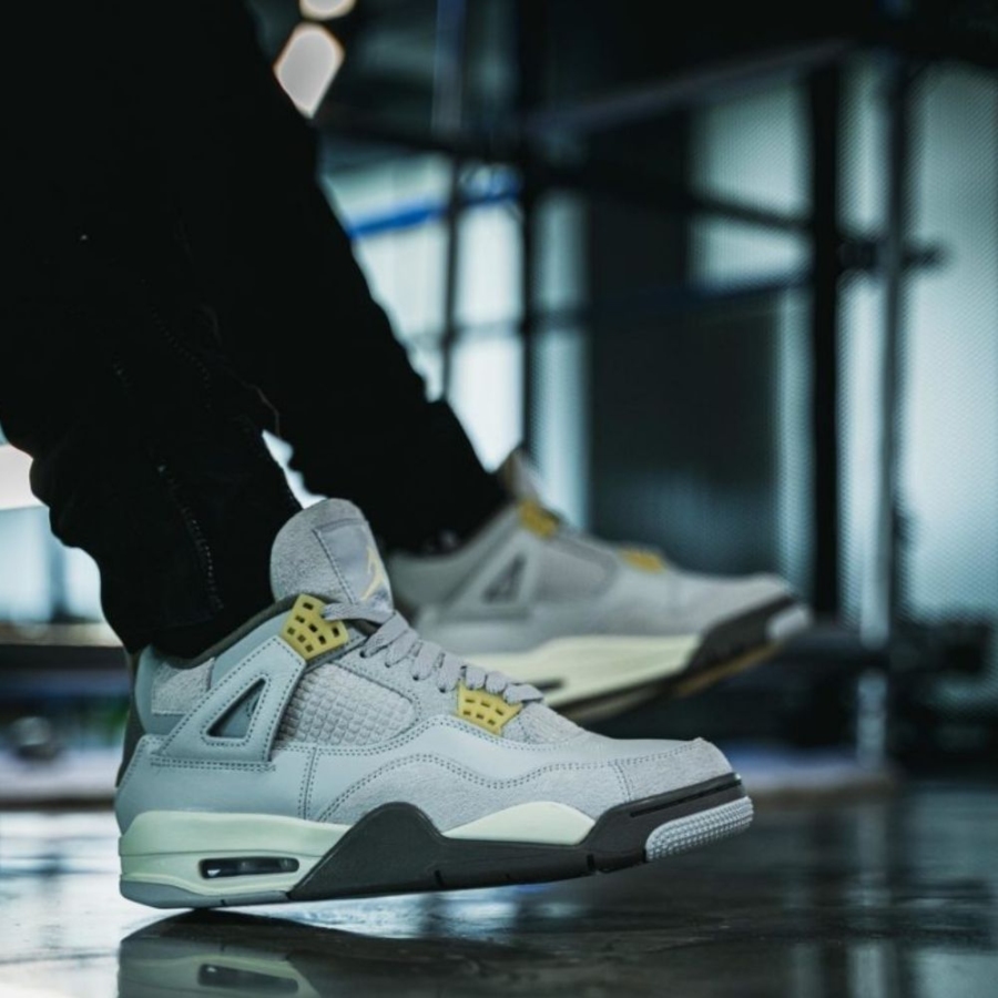 Real lifestyle image of Air Jordan 4