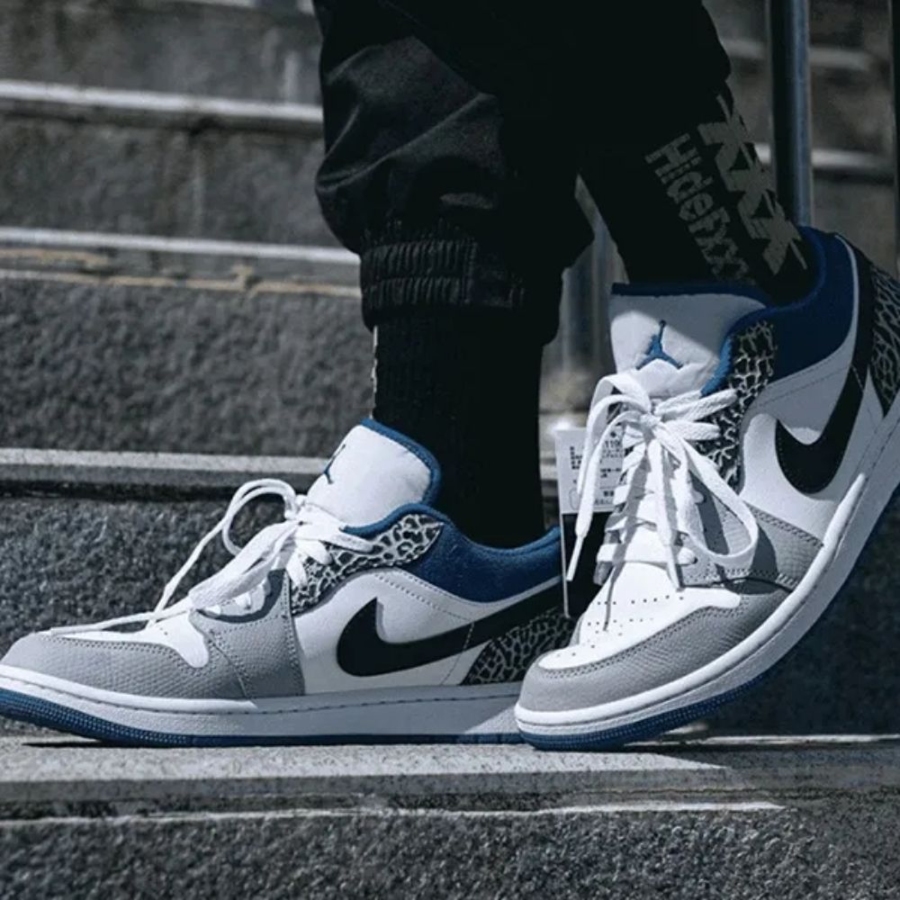 Air Jordan 1 Low SE True Blue - Image 8