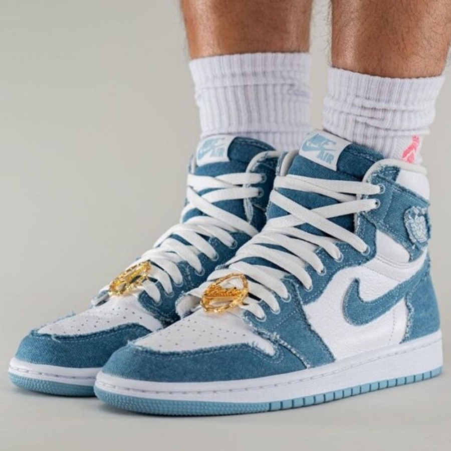 Real lifestyle image of Air Jordan 1