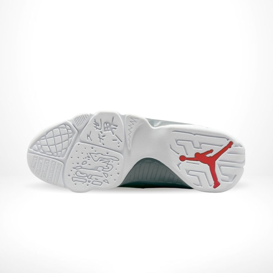 Bottom sole of Air Jordan 9