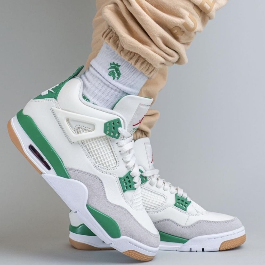 Real lifestyle image of Air Jordan 4