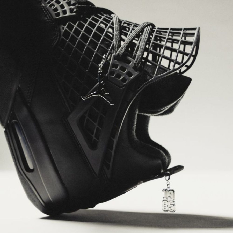 Real lifestyle image of Air Jordan 4