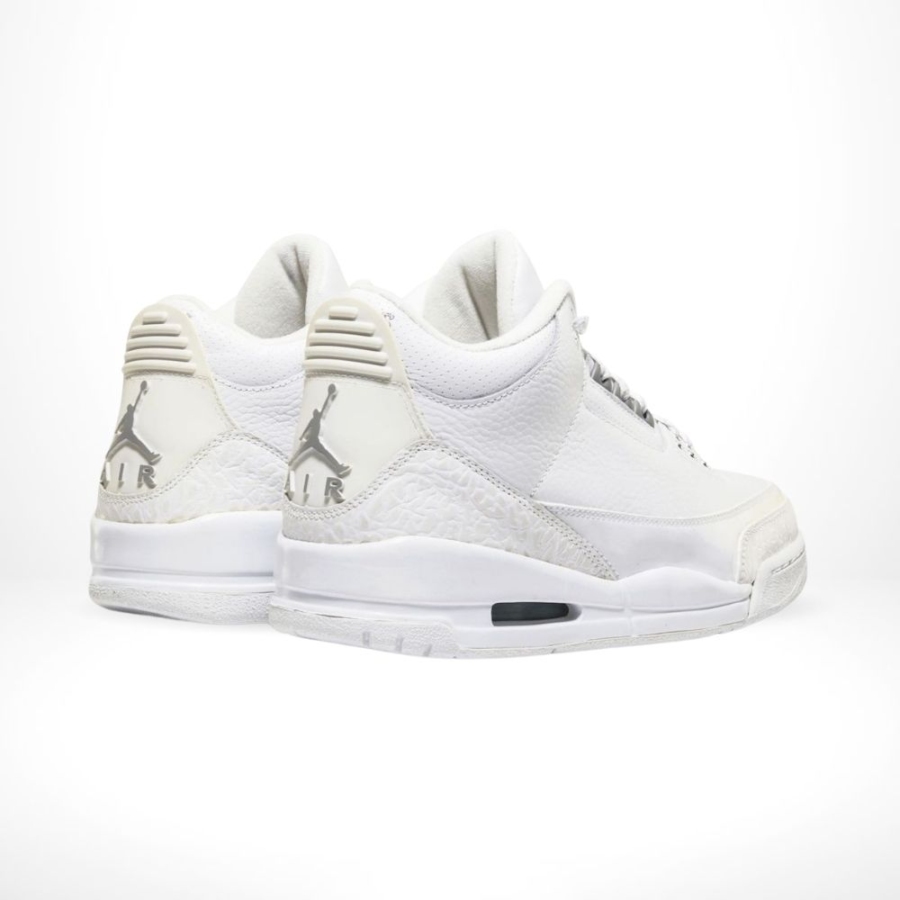 Rear view of Air Jordan 3