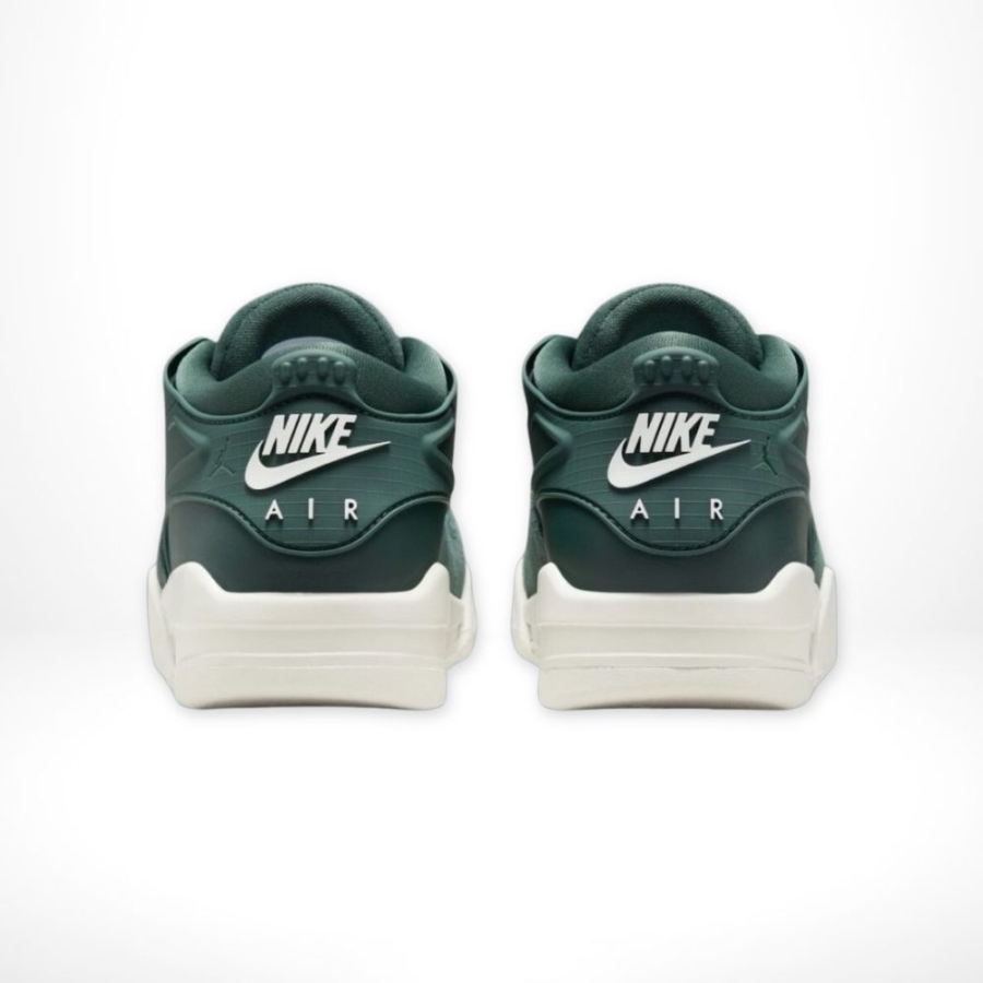 Rear view of Air Jordan 4