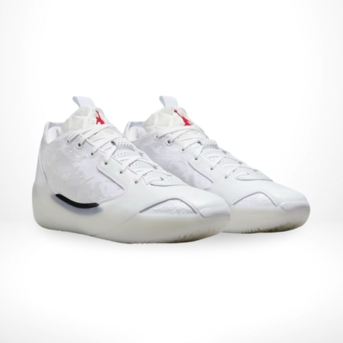 Angle view of Air Jordan 39