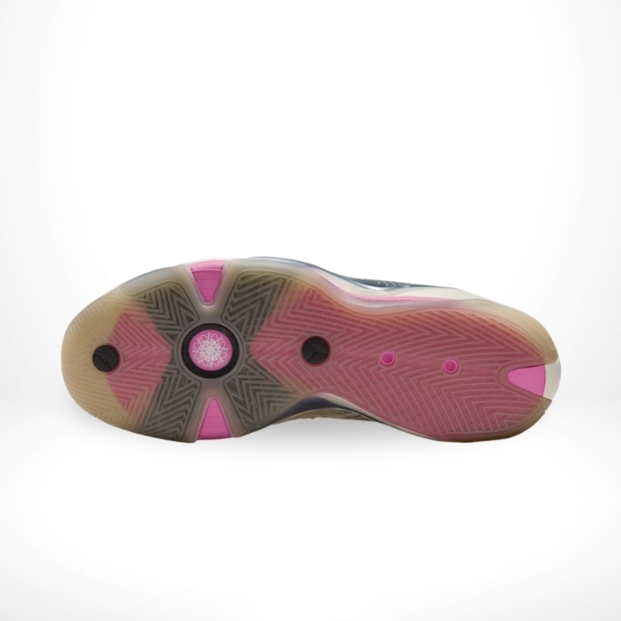 Bottom sole of Air Jordan 38