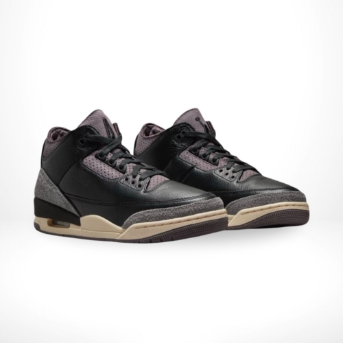 Angle view of Air Jordan 3q