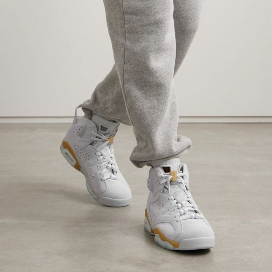 Real lifestyle image of Air Jordan 6