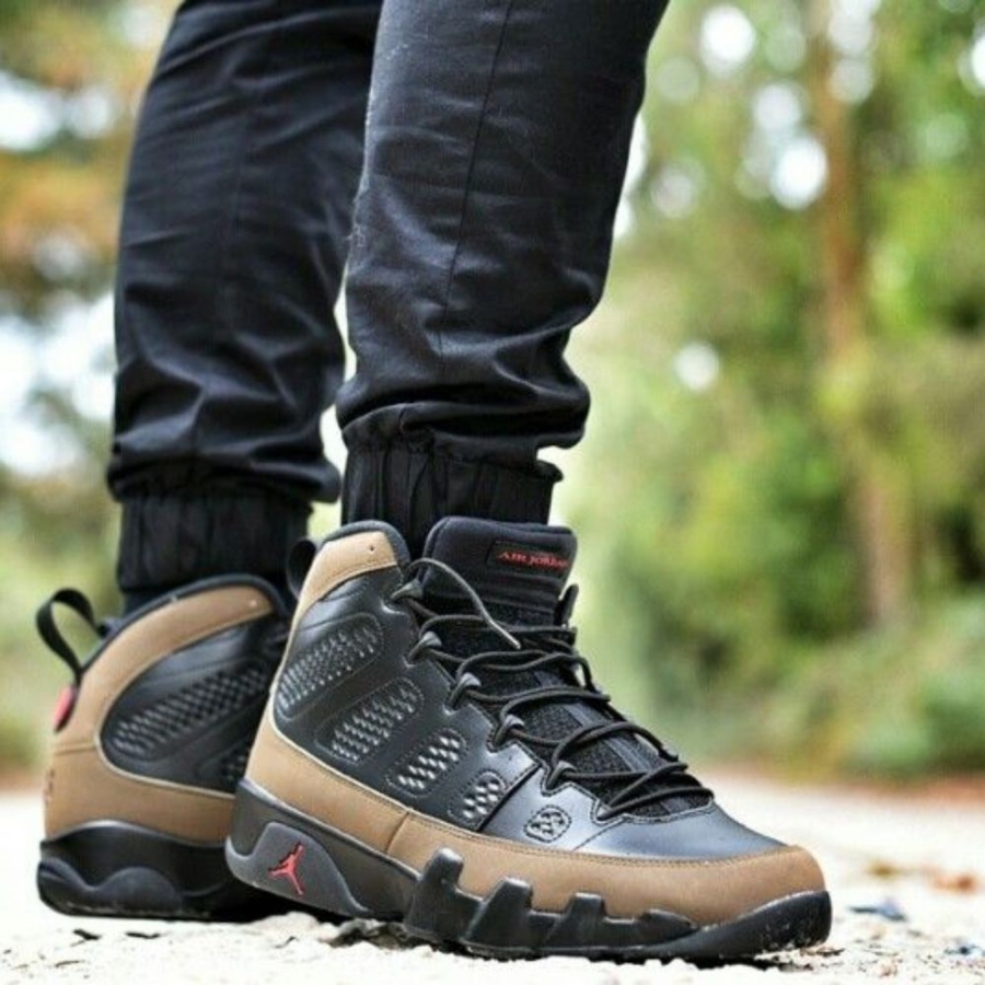 Real lifestyle image of Air Jordan 9