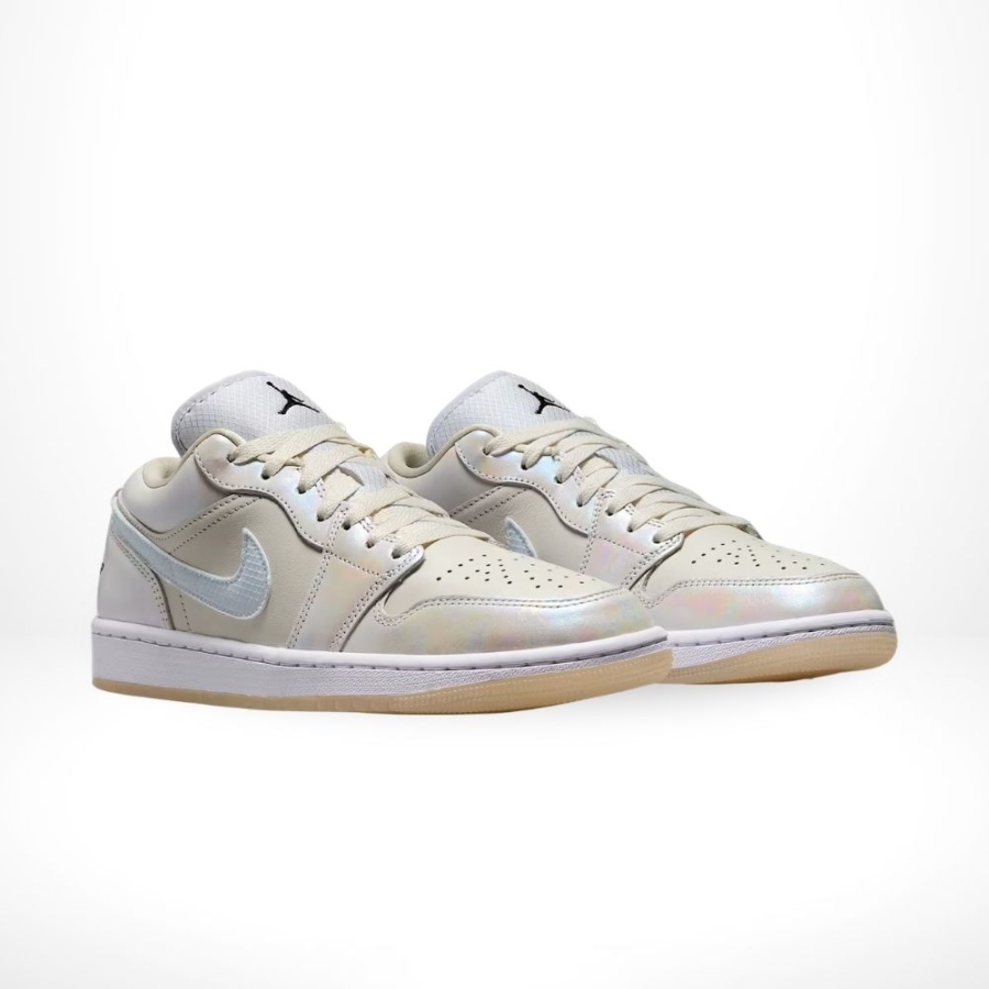 Angle view of Air Jordan 1