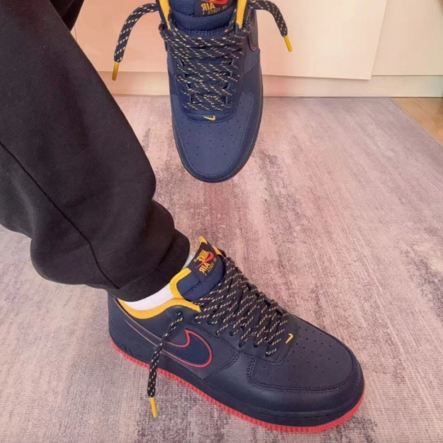 On-foot of the Air Force 1