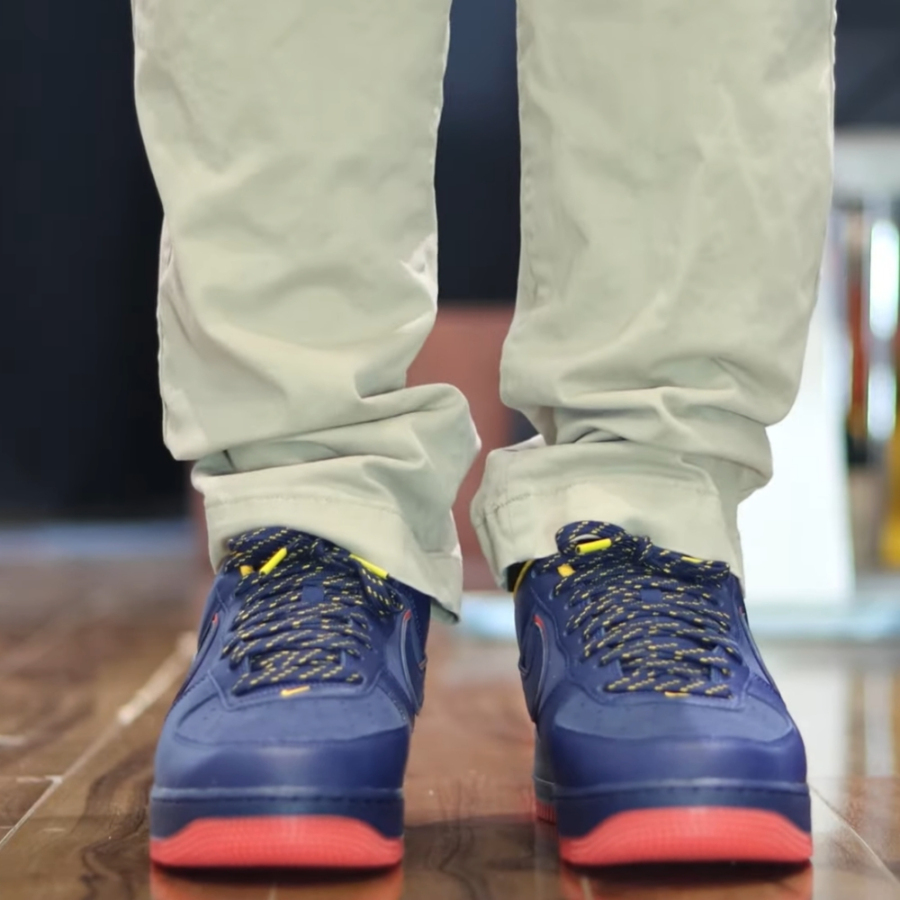 On-foot of the Air Force 1