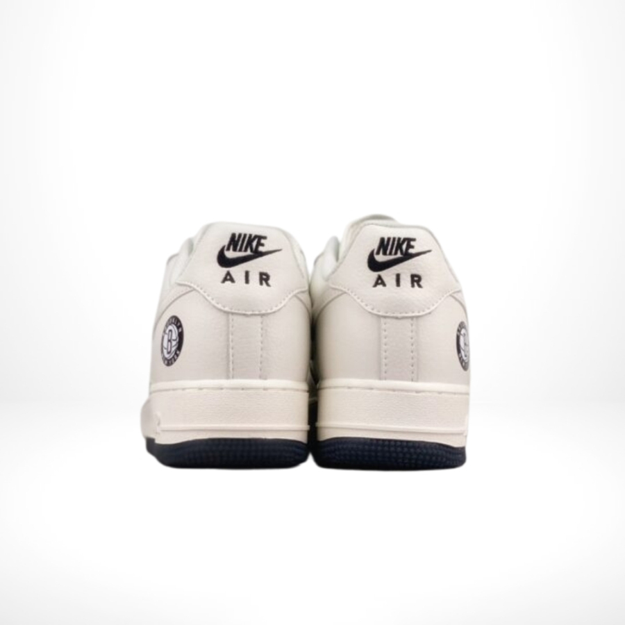 Rear view of the Air Force 1