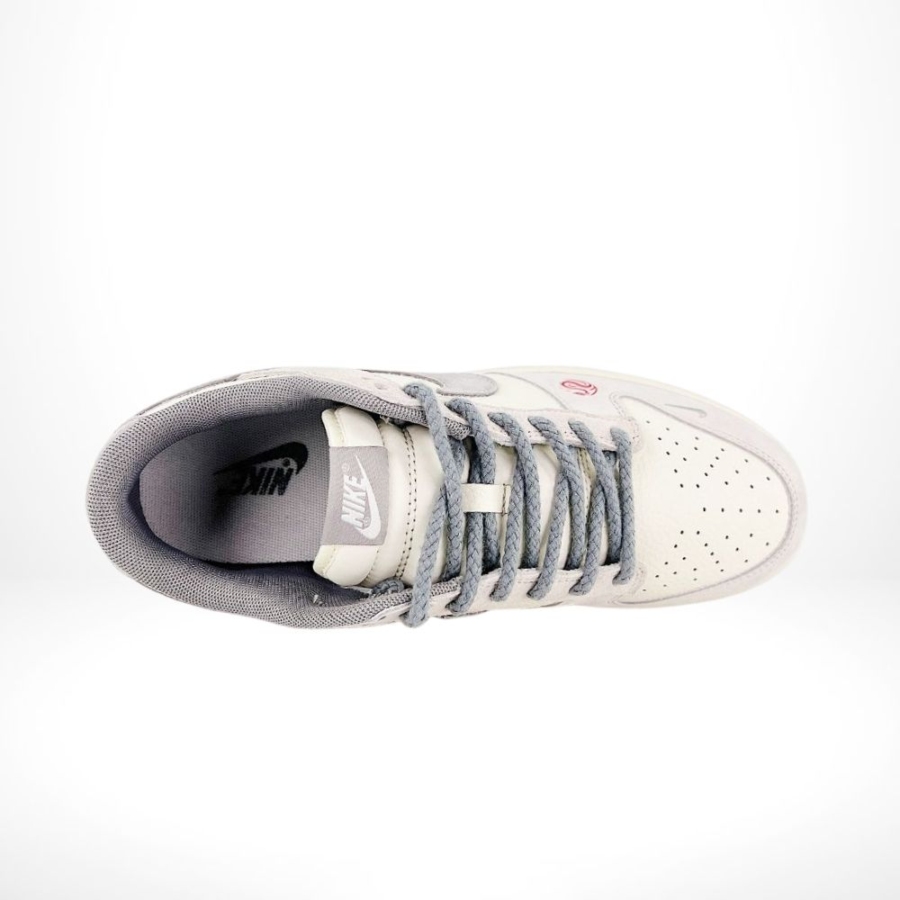 Top-down view of the Nike SB Dunk Low