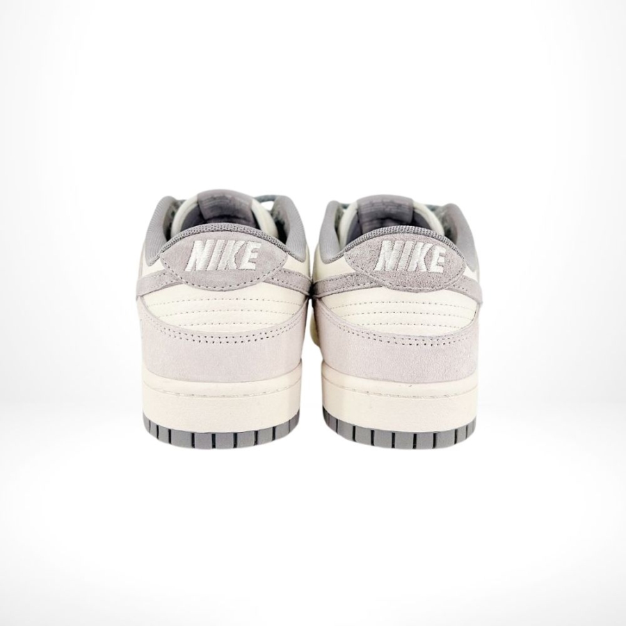Rear view of the Nike SB Dunk Low
