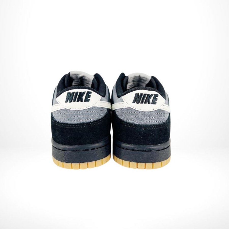 Rear view of the Air Nike SB Dunk Low