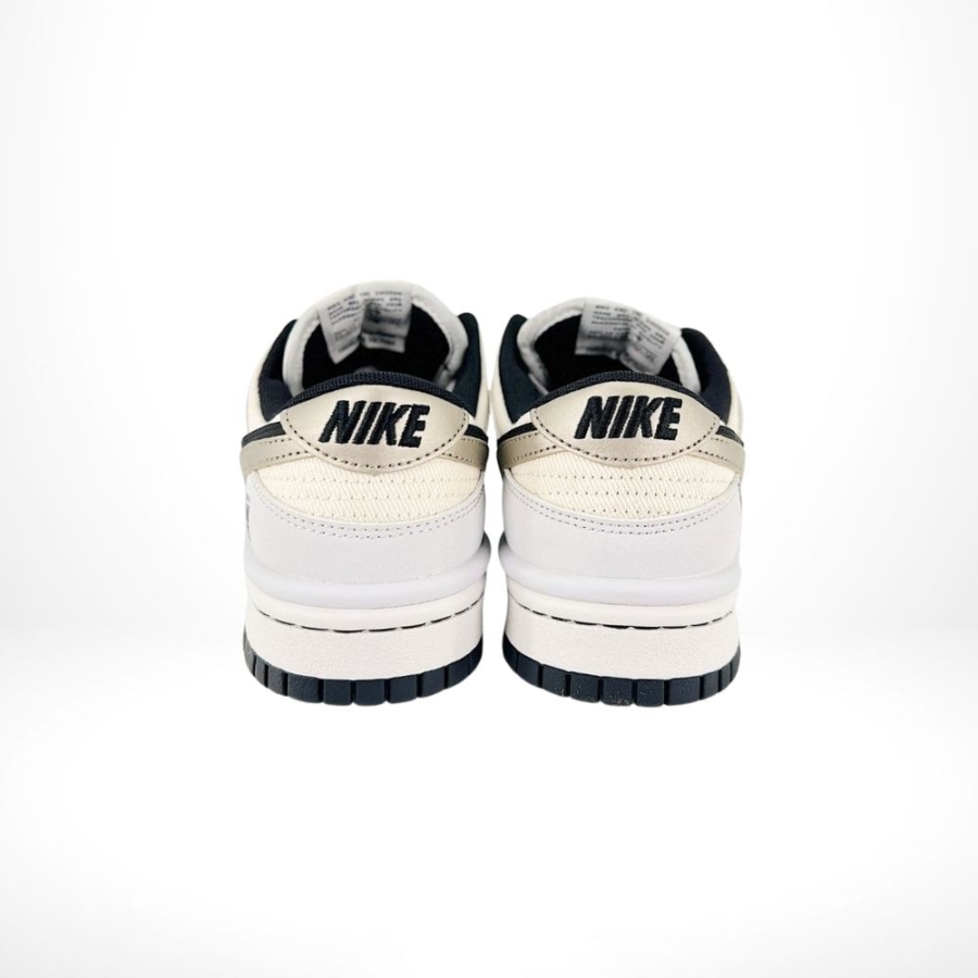 Rear view of the Air Nike SB Dunk Low