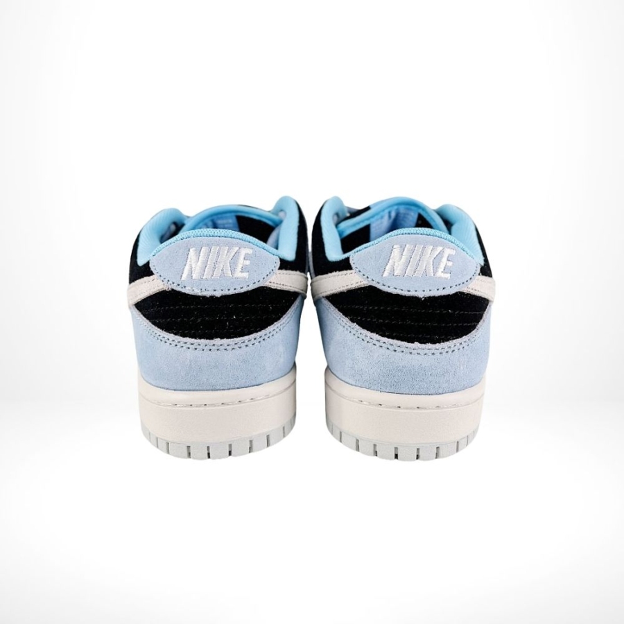 Rear view of the Air Nike SB Dunk Low