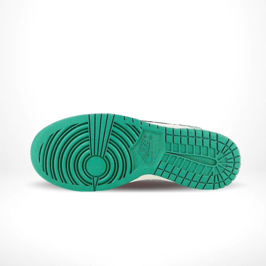 Bottom view of the Air Nike SB Dunk Low