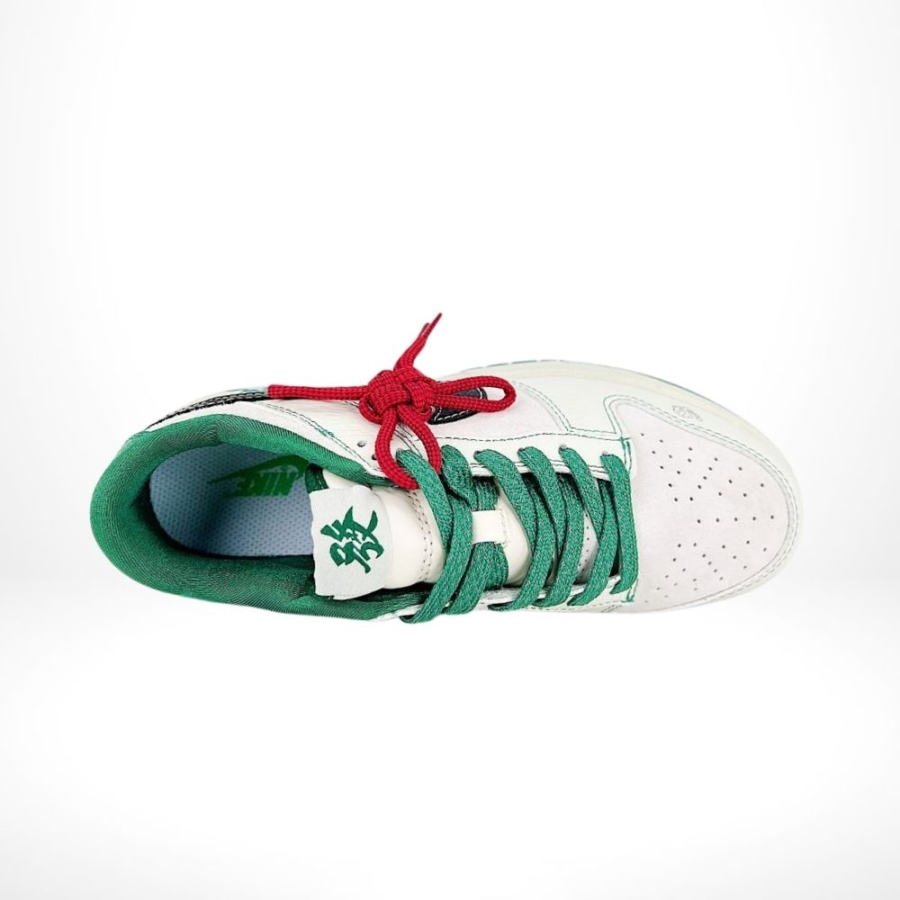 Top-down view of the Air Nike SB Dunk Low