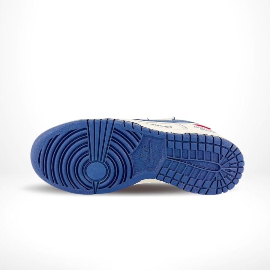 Bottom view of the Air Nike Dunk Low