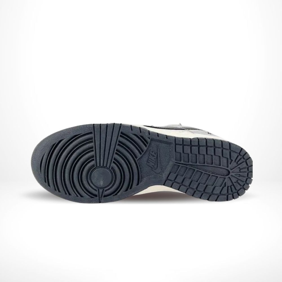 Bottom view of the Air Nike Dunk Low