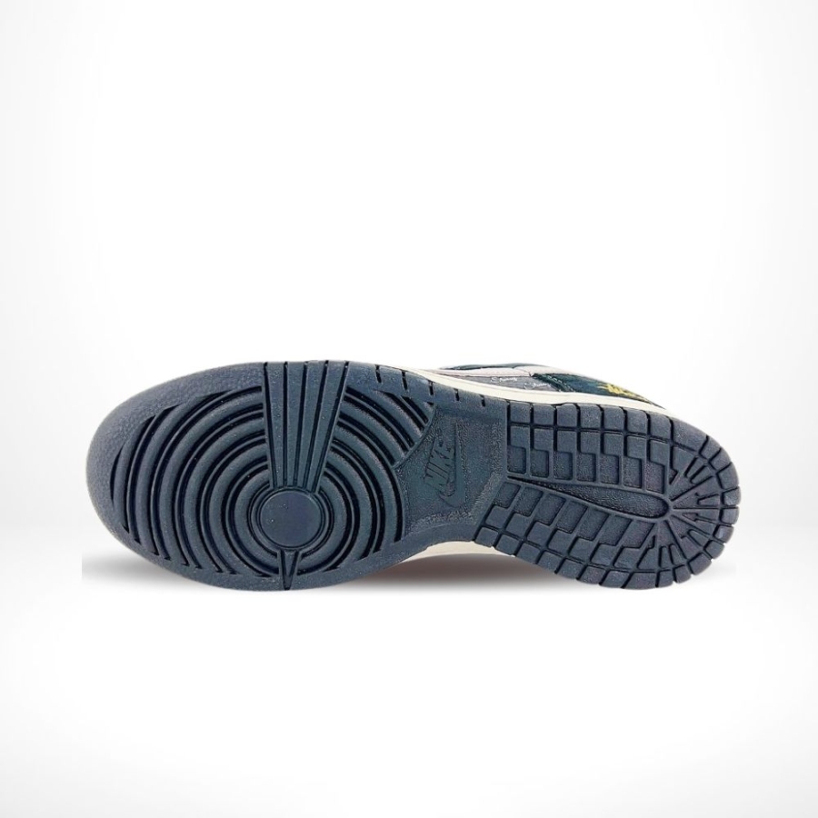 Bottom view of the Air Nike Dunk Low