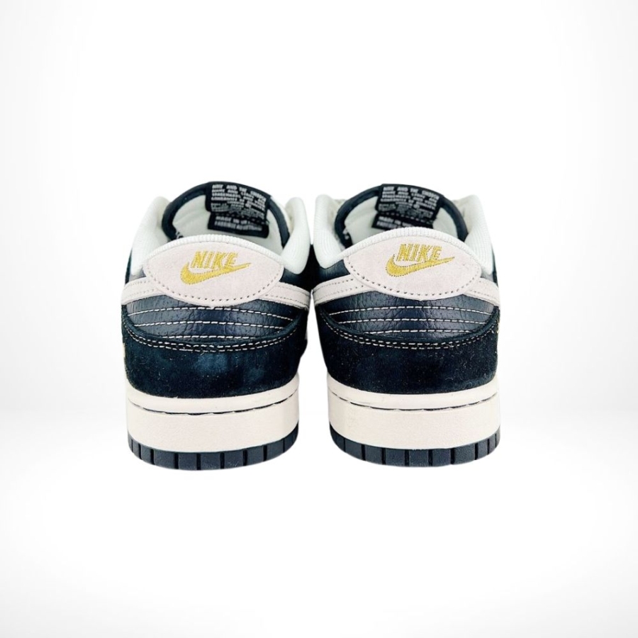 Rear view of the Air Nike Dunk Low