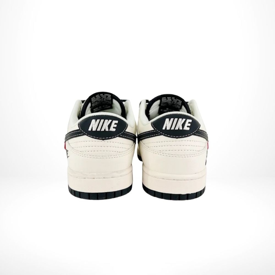 Rear view of the Air Nike Dunk Low