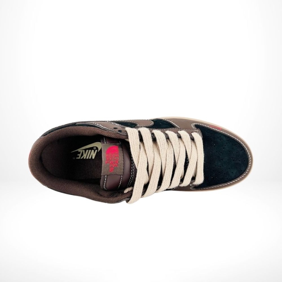 Top-down view of the Air Nike Dunk Low