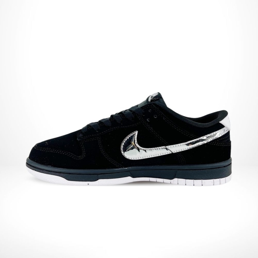 Medial side view of the Air Nike SB Dunk Low