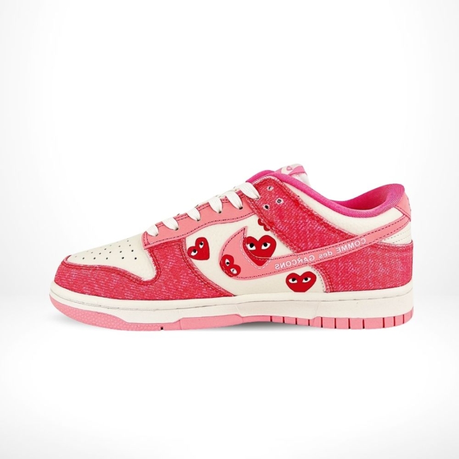 Medial side view of the Air Nike SB Dunk Low