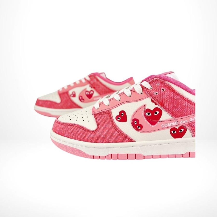 Nike SB Dunk Low X Comme Des Gracons Play Pink Hearts - Image 5