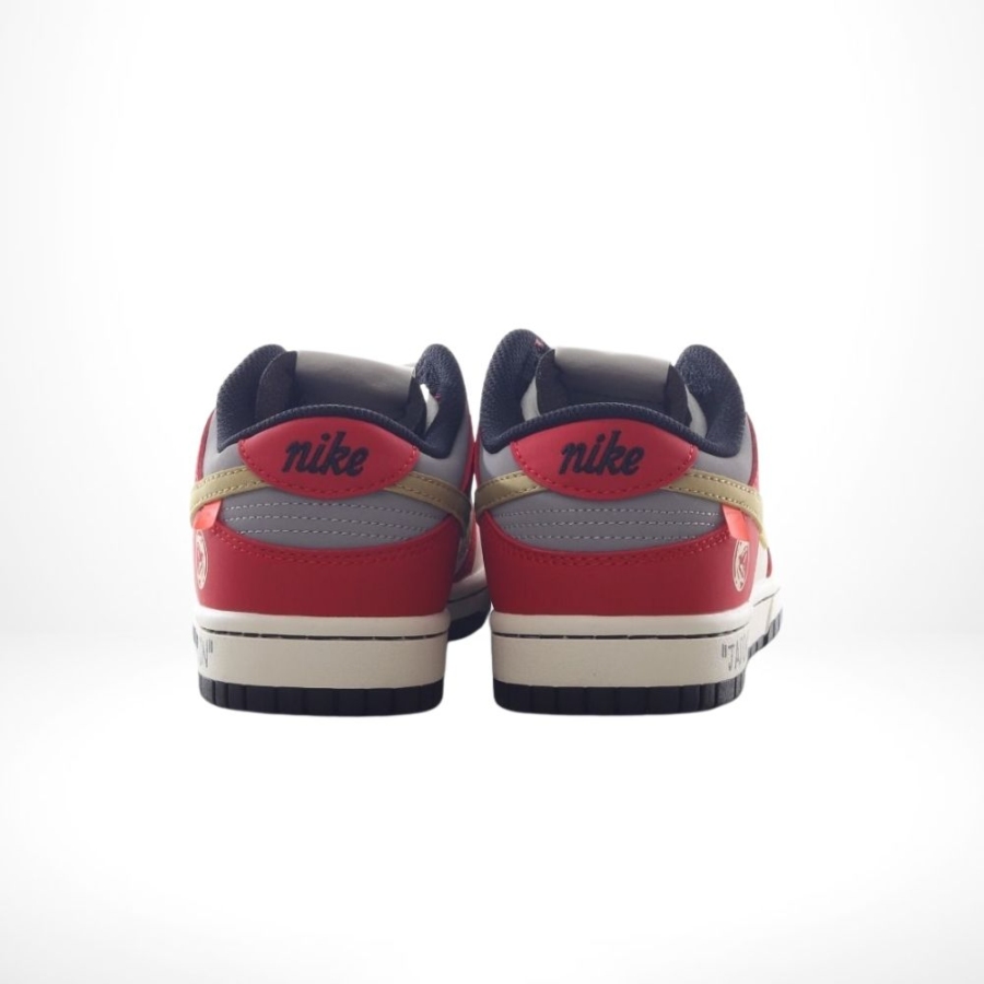 Rear view of the Air Nike Dunk Low