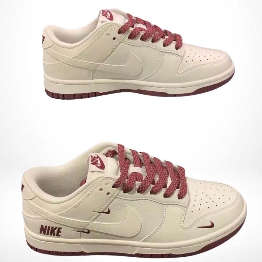 Top-down view of the Air Nike Dunk Low