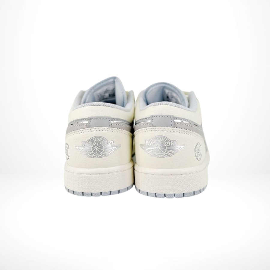 Rear view of the Nike SB Dunk Low