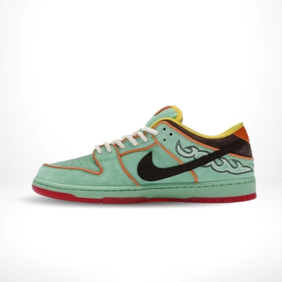Medial side view of the Air Nike SB Dunk Low