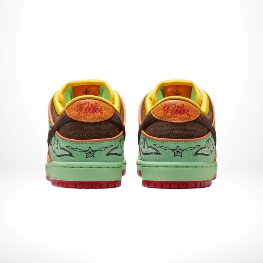 Rear view of the Air Nike SB Dunk Low
