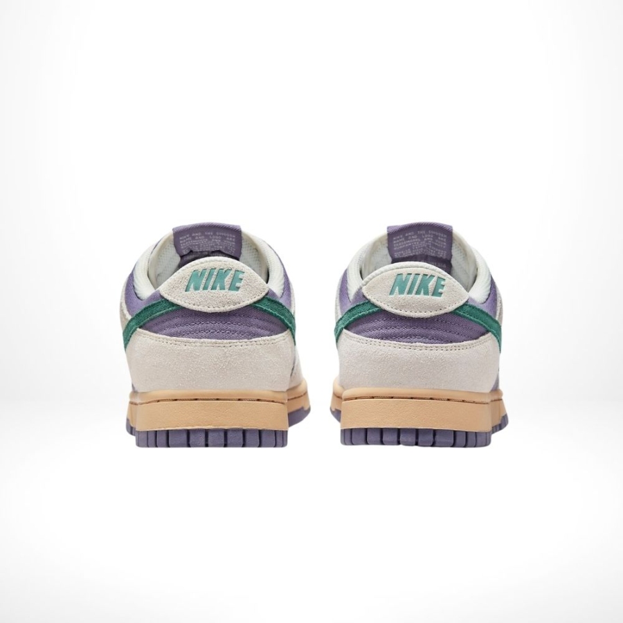 Rear view of the Air Nike Dunk Low