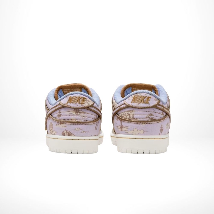 Rear view of the Nike SB Dunk Low